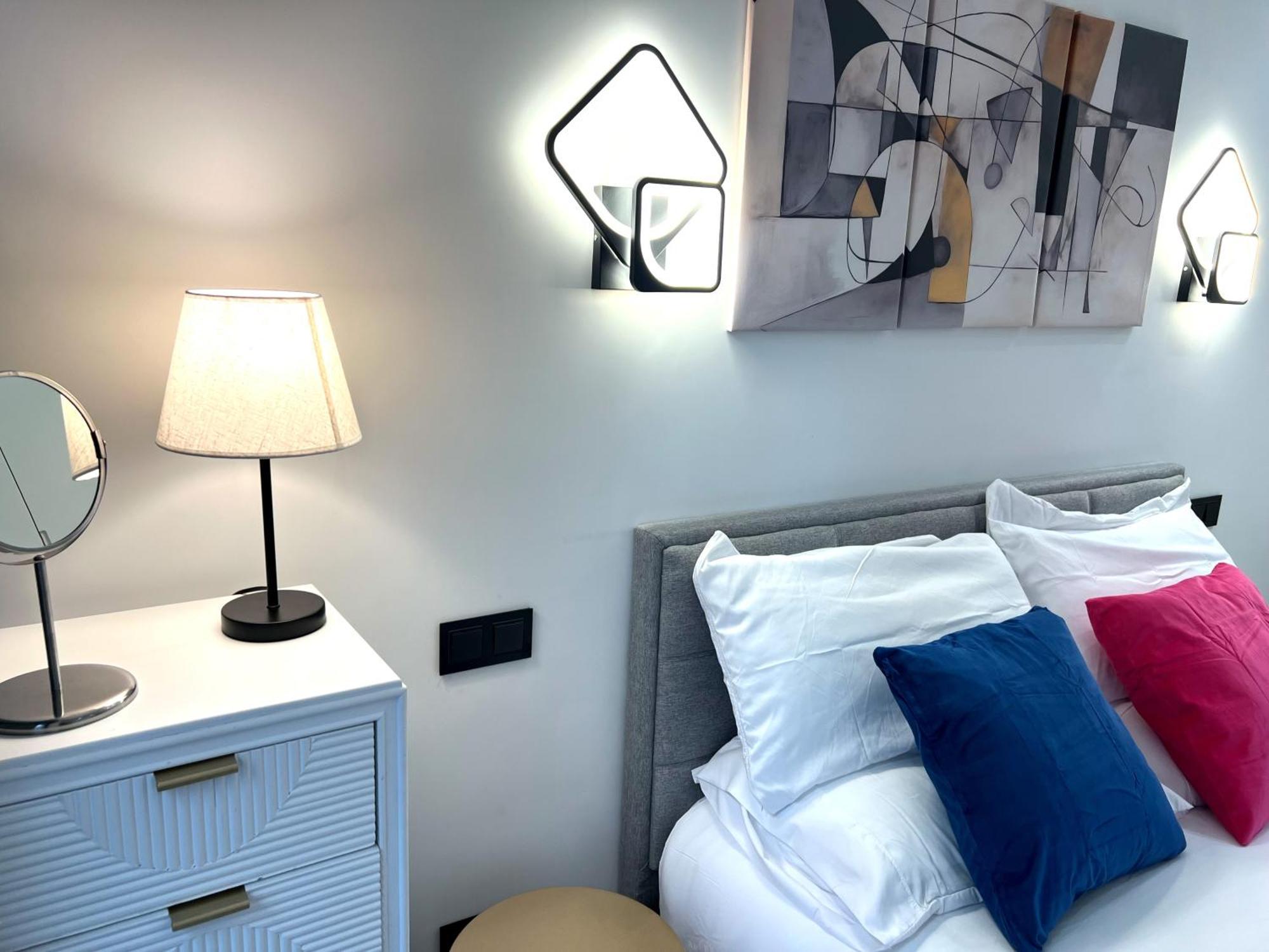 Appartamento Duplex Moderno Y Acogedor Junto A Atocha Madrid Esterno foto