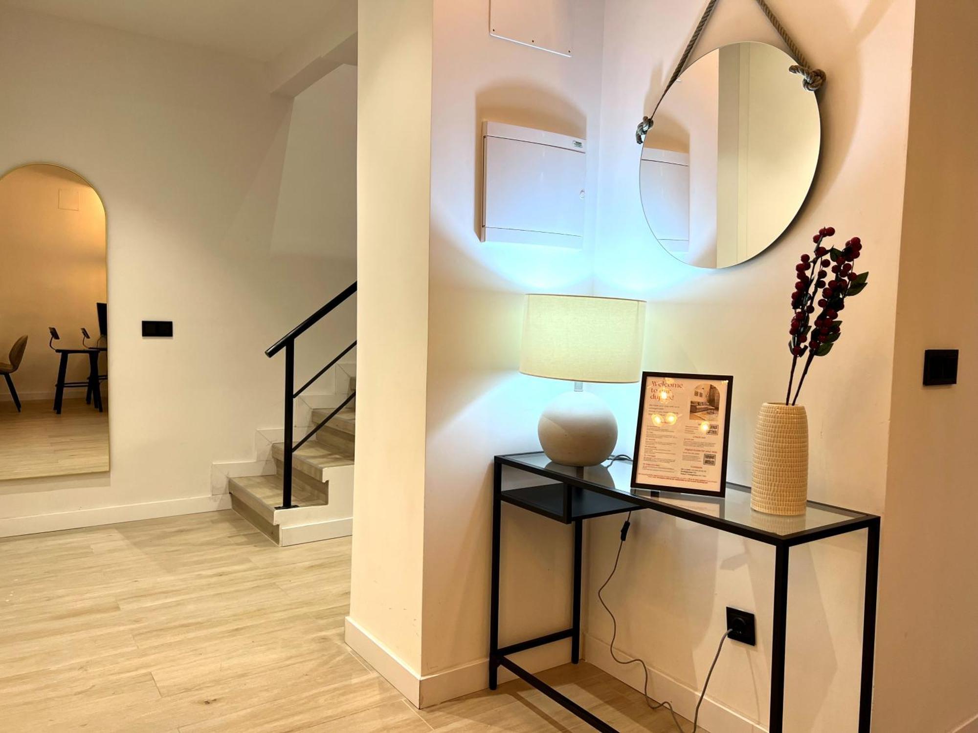 Appartamento Duplex Moderno Y Acogedor Junto A Atocha Madrid Esterno foto